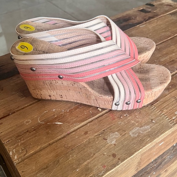 Pink Wedges - Picture 2 of 7